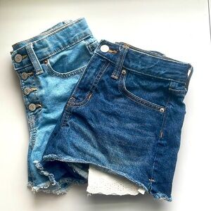 2 Pairs of Old Navy Adjustable Denim Shorts Size 8